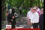 В Киеве вооруженные люди окружили частную штрафплощадку
