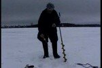 Ловля окуня по первому льду зимой